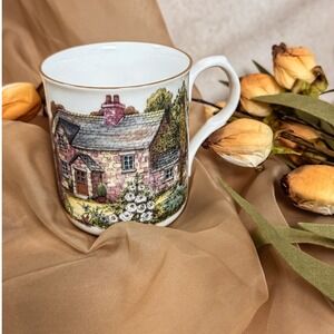 Colorful Cottage Crown Trent Towns Staffordshire England Coffee Mug‎ Tea Cup